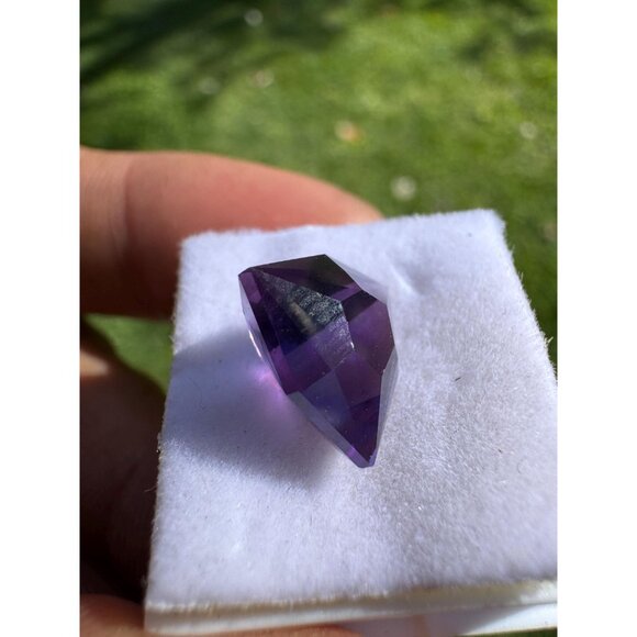 4.04 Amethyst from Rwanda - Cut by Ravenstein Gems - Picture 3 of 7
